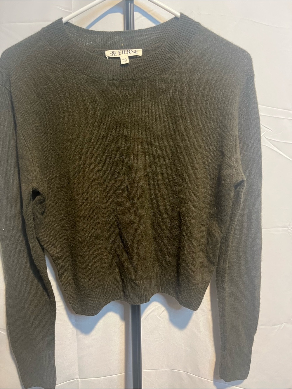 ÉTERNE Francis Classic Soft Crewneck Cashmere Sweater Olive & Burgundy
XS/S M/L - Picture 3 of 15